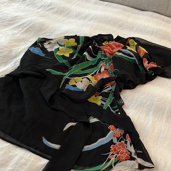 Cute Bebe one shoulder summer top - Picture 1 of 4